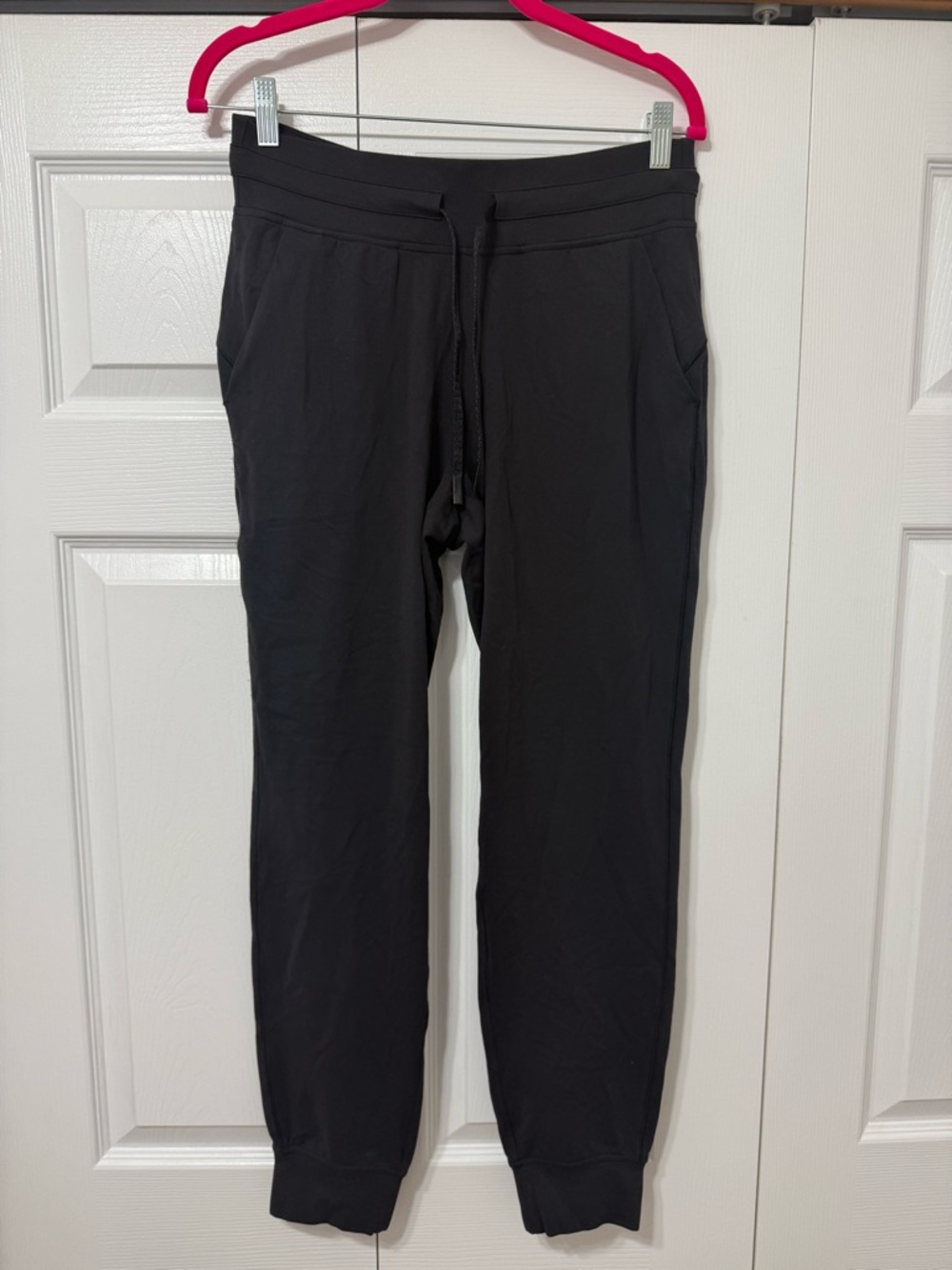 Lululemon Black Jogger Pants Women’s Size 8 Athletic Lounge Drawstring